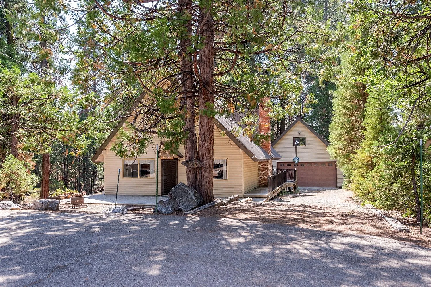 41225 Kokanee Ln photo 1
