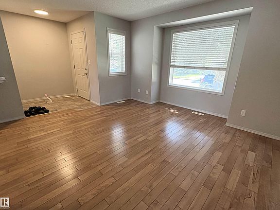 4th image of 21354 87a Ave NW