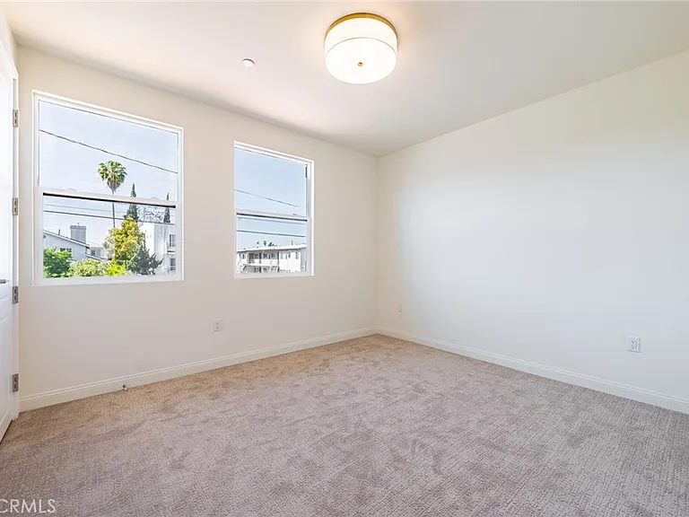 190 S New Ave #2 — Photo 24