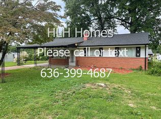 9801 Winn Dr, Saint Louis, MO 63134