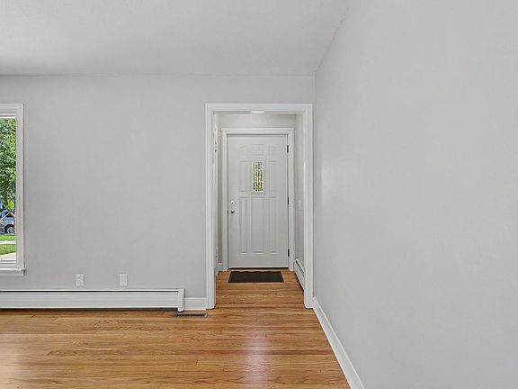 3rd image of 2522 8th St