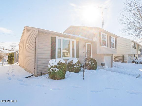 3rd image of 5484 Brook Point Rd