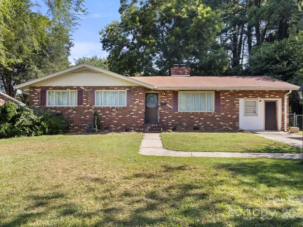 1521 W Colonial Dr, Salisbury, NC 28144