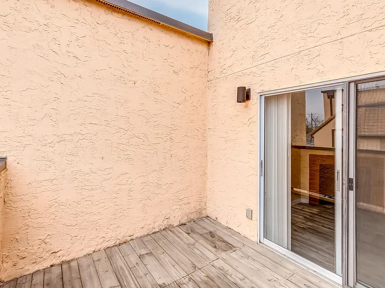 550 Rundlehorn Cir NE — Photo 43