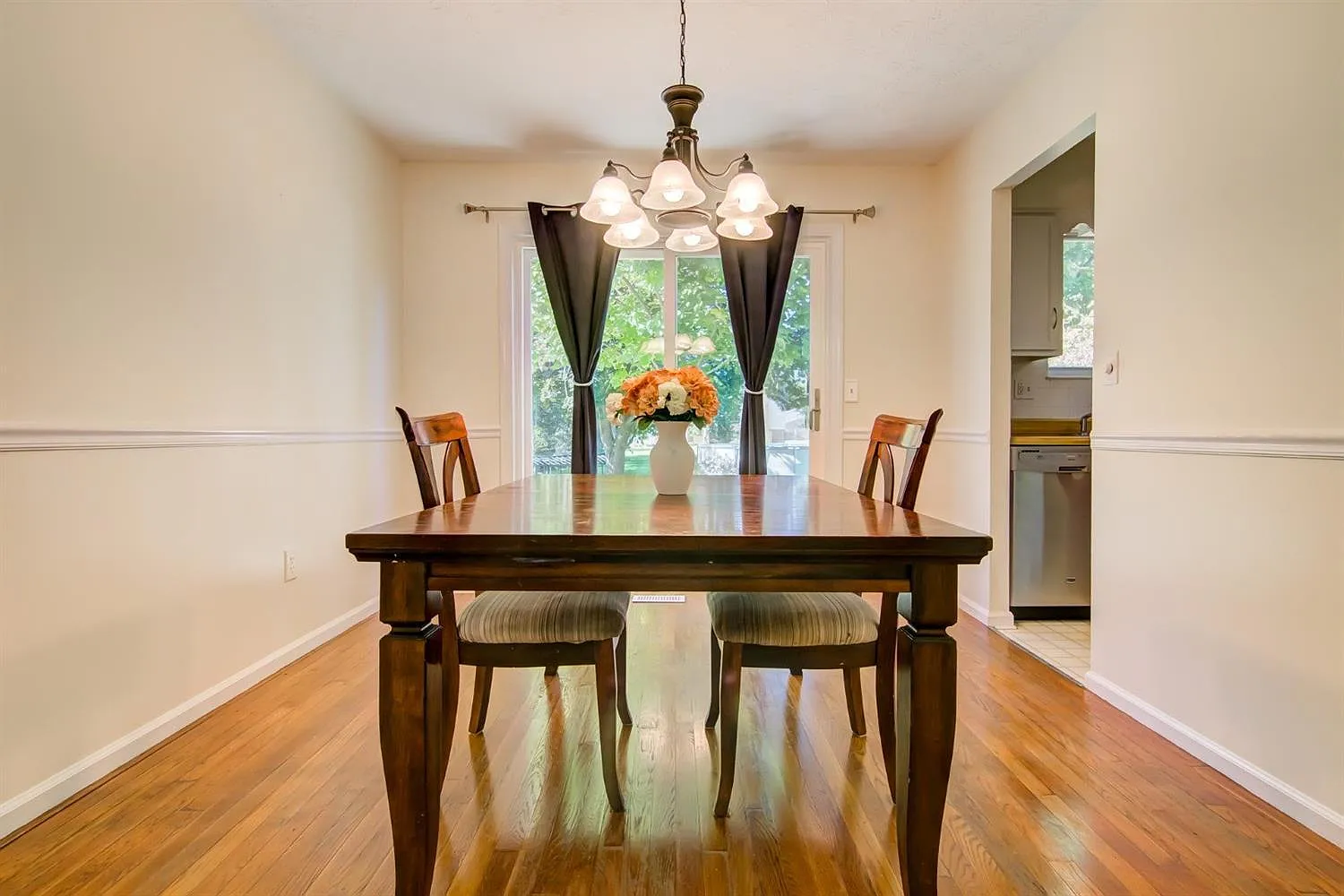 8177 Woodward Dr — Photo 1