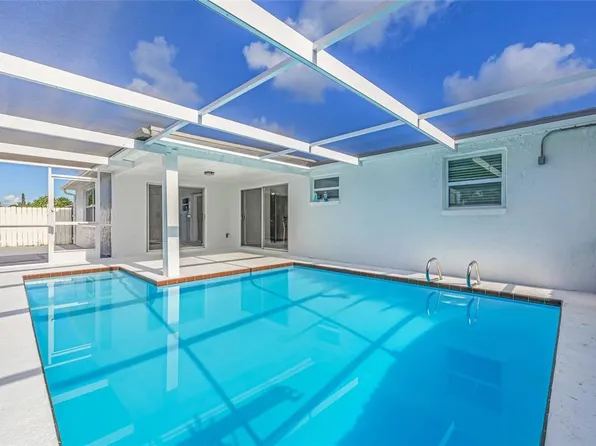 5240 Sparrow Dr, Holiday, FL 34690