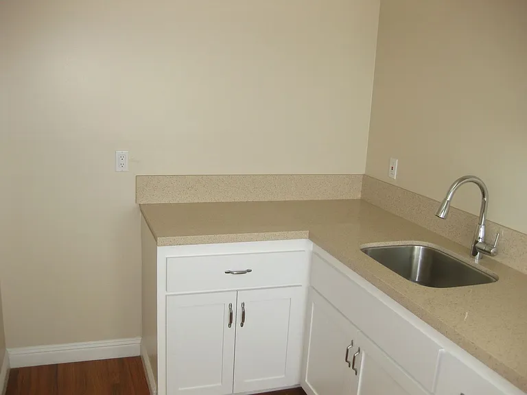 700 Race St — Photo 18