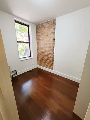 Rented by Point NYC | media 25