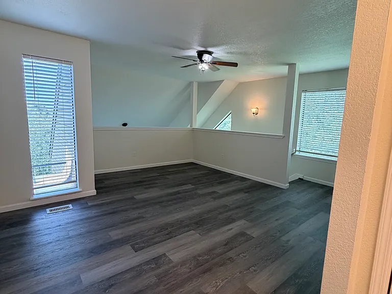 11520 N May Ave #206 — Photo 5