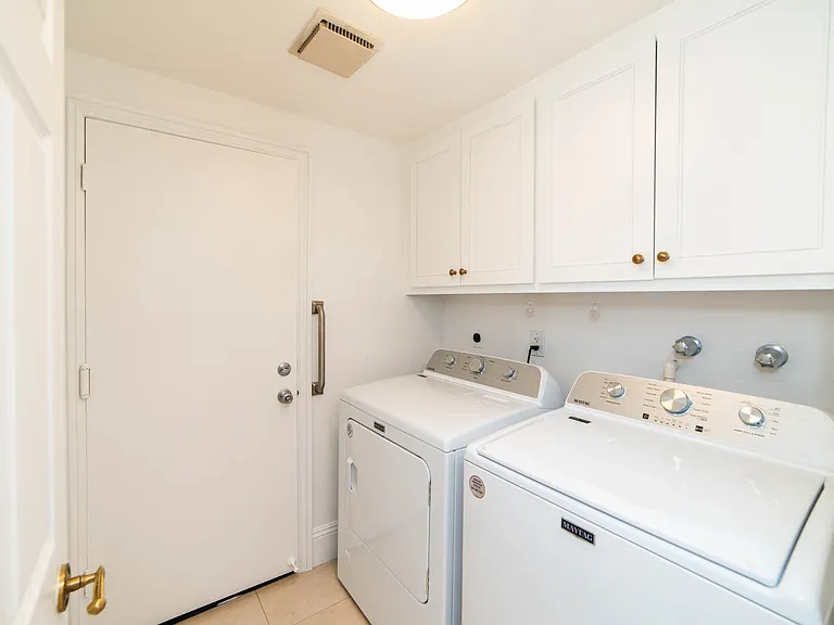 16832 Coral Cay Ln — Photo 24