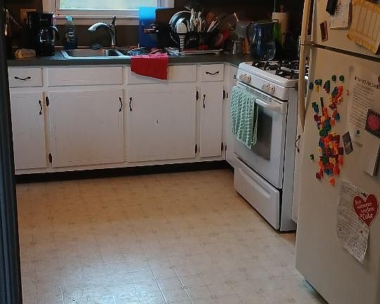 Kitchen looking from hallway