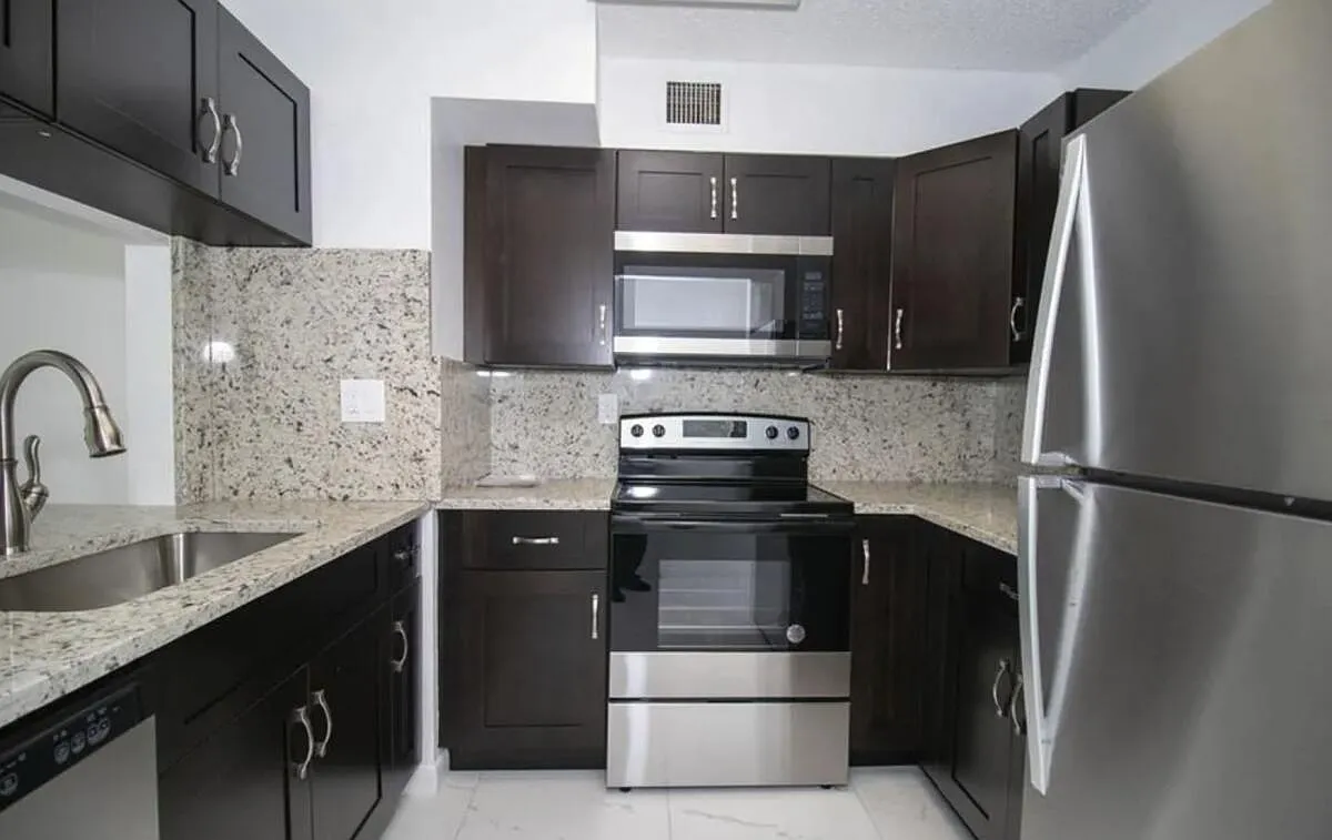 2 bed, 2.0 bath, 1000 sqft, $2,250 — Photo 2