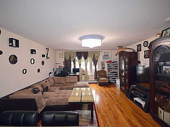 2nd image of 10505 170th St #105-05