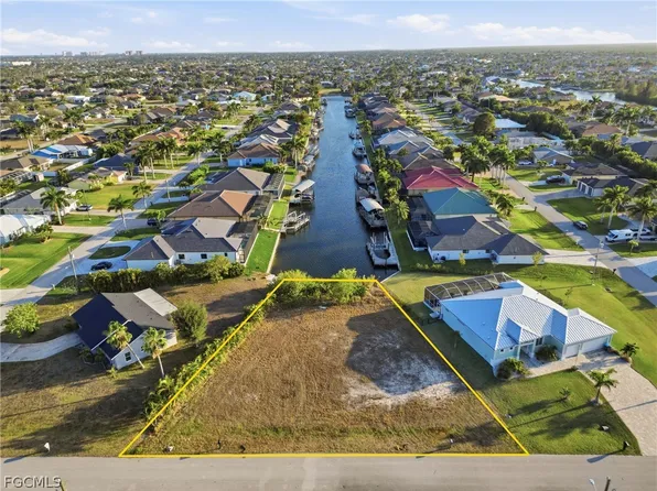 2624 SW 32nd Ln, Cape Coral, FL 33914