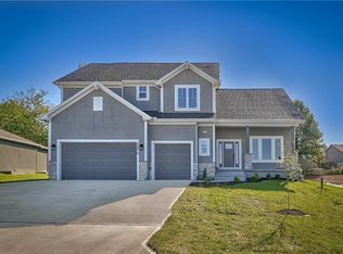 6004 Apache Dr, Shawnee, KS 66226