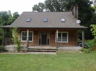 2740 Roberts Rd, Kodak, TN 37764