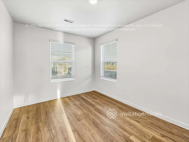 279 S Uriah St — Photo 14