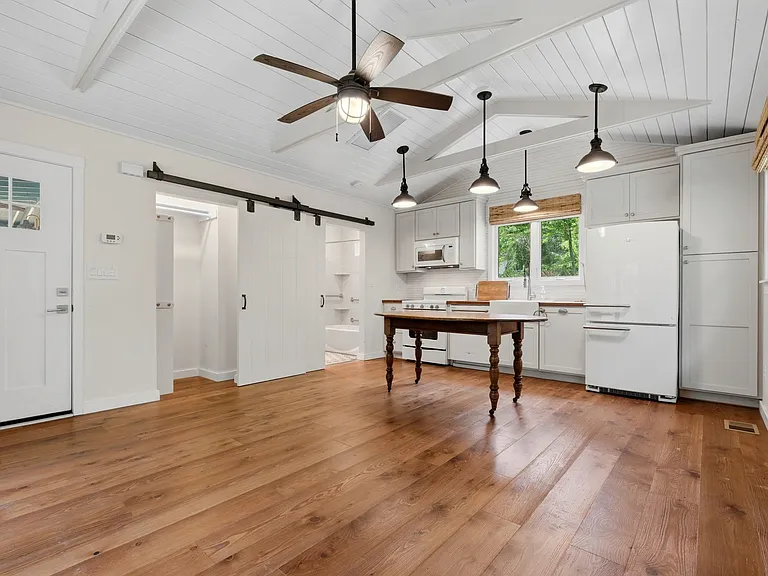 3822 Somerset Dr — Photo 1