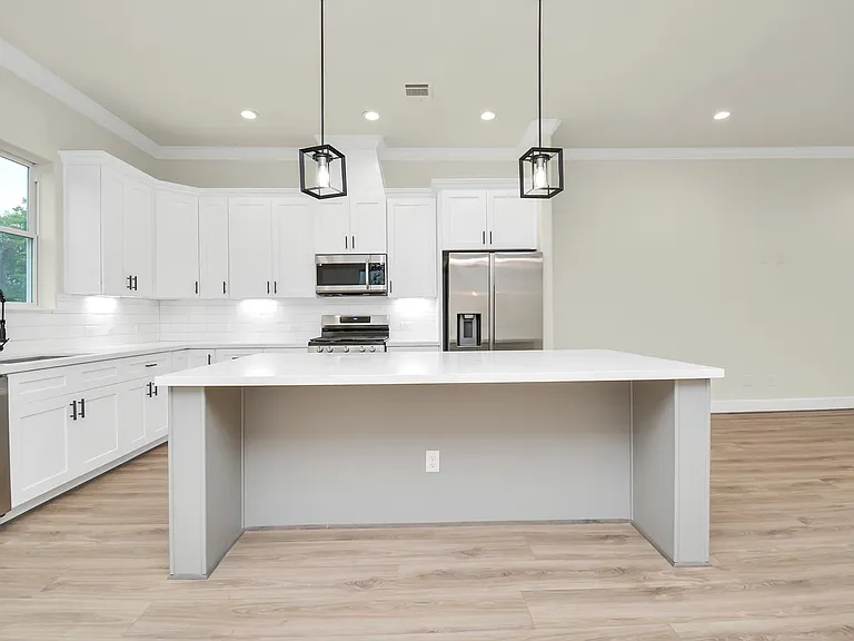 3039 Gray St — Photo 16