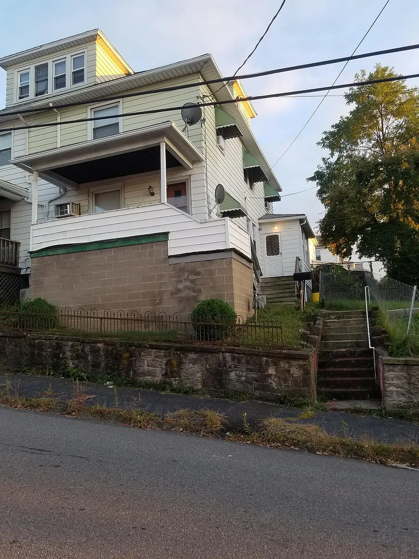 21 Mill St photo 1