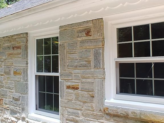 House rear kitchen/bath