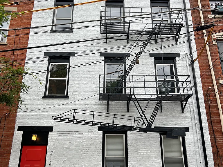 213 Mulberry St #3 — Photo 16