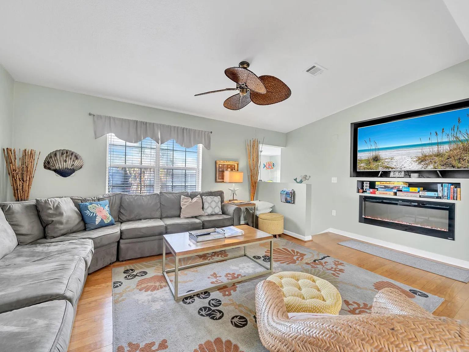 19 Daytona St — Photo 2