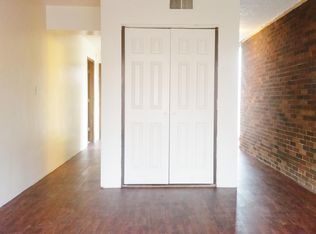 522 2nd St APT E, Pitcairn, PA 15140