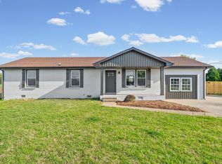 341 Cunningham Ln, Clarksville, TN