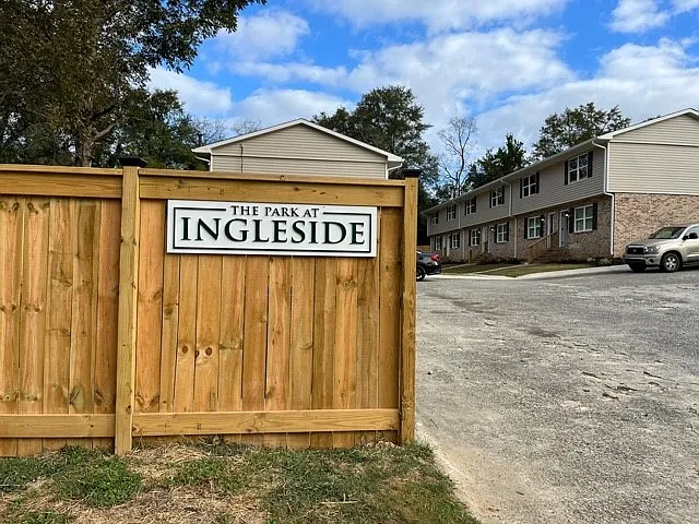 2 bed, 850 sqft, $1,100 — Photo 1