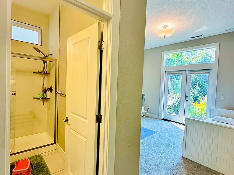 7815 NW 166th Ave — Photo 32