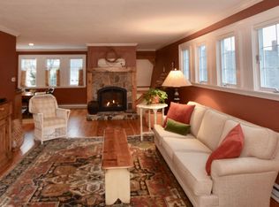 13 Hilltop Pl, New London, NH 03257