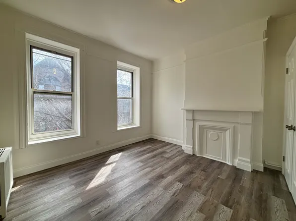 294 5th Avenue image 1 of 7