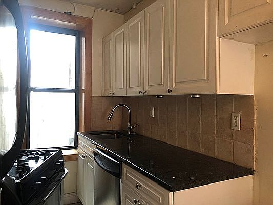 2nd image of 602 Saint Nicholas Ave #21A