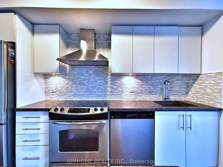 58 Orchard View Blvd #2006 — Photo 21