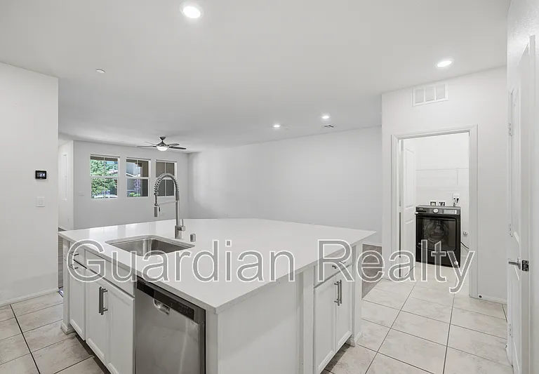 2879 Cabrillo Terrace St — Photo 9