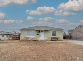 213 W Ridge Rd, Moses Lake, WA 98837