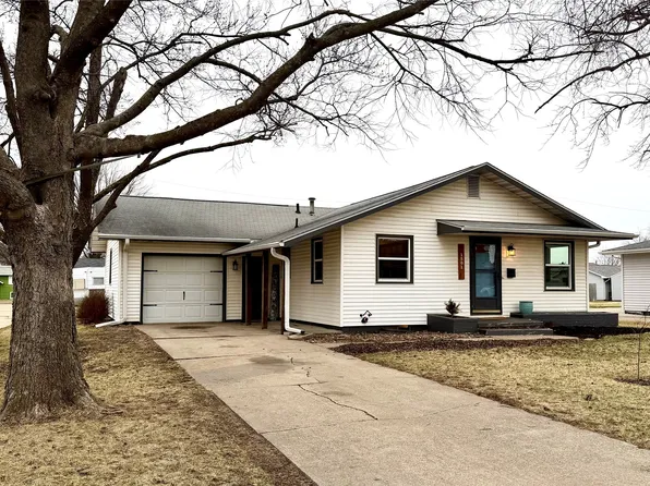 1501 W Roosevelt St, Knoxville, IA 50138
