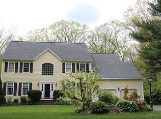 7 Hazelnut St, Acton, MA 01720