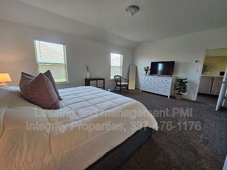 727 Lambot Ave — Photo 12