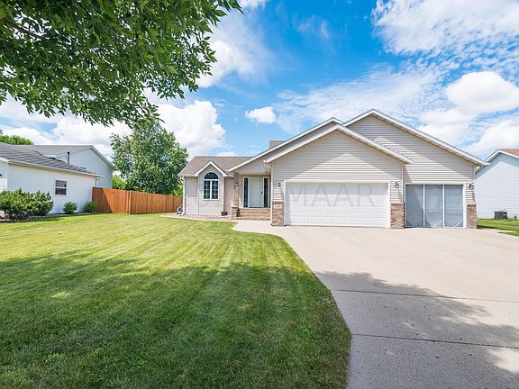 3rd image of 3321 Westmoor Dr