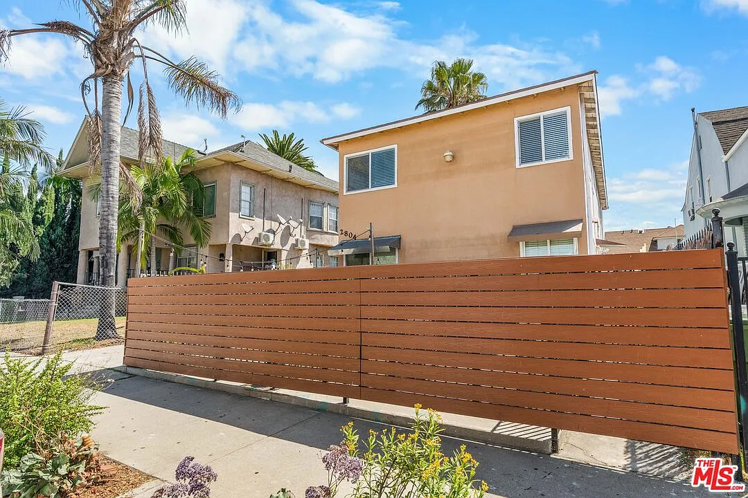1 bed, 1.0 bath, 1078 sqft, $2,000 — Photo 1