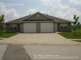 1206 Toulouse St, Belton, MO 64012