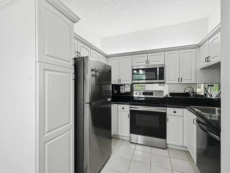 5395 Firenze Dr #K — Photo 2