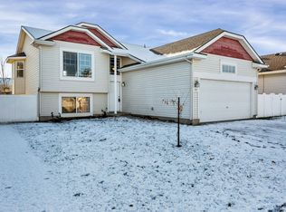 1717 W Cimarron Ln, Spokane, WA 99208