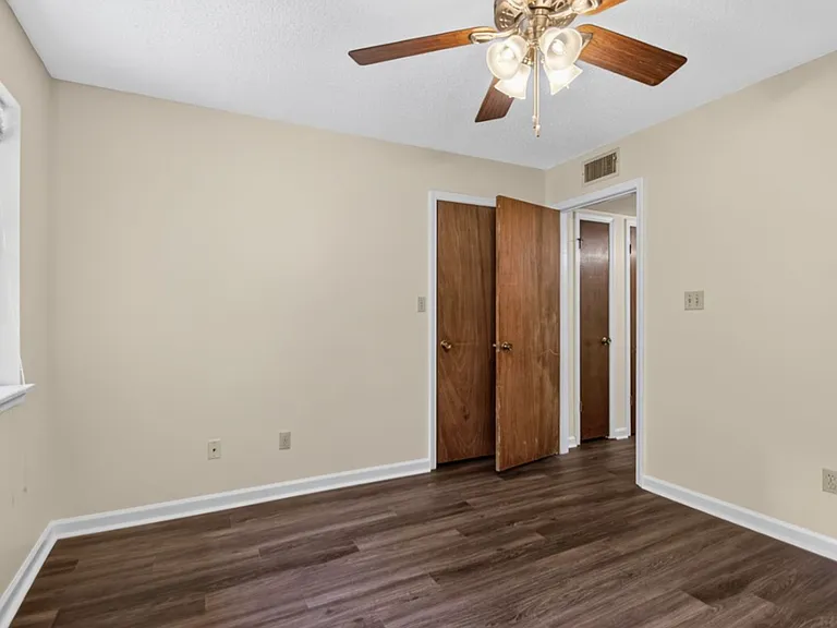 207 Turner Ave — Photo 10