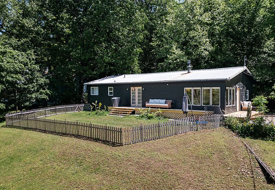 1st image of 18952 Shoreline Way E
