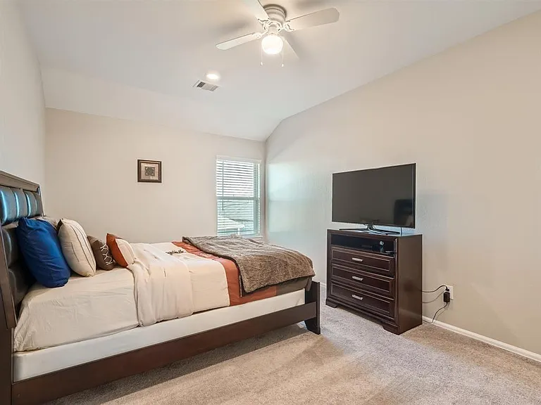 3735 Lion Creek Ct — Photo 25