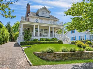 47 Arcadia Rd, Old Greenwich, CT 06870