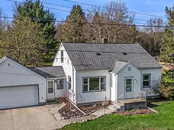 1579 W McMillan Rd, Muskegon, MI 49445